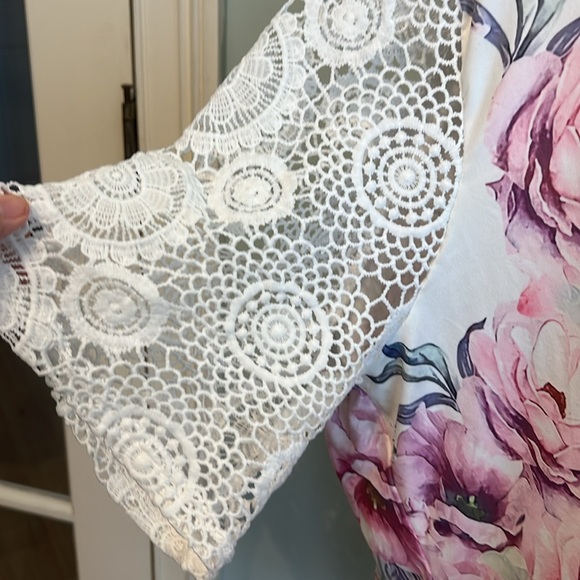 SHEIN Blouse - Picture 2 of 3